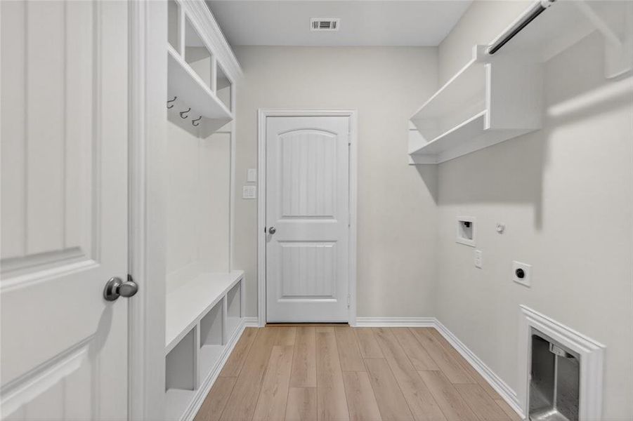 Spacious, unfurnished interior of a new home in Liberty Pointe, Gainesville (Image 18).