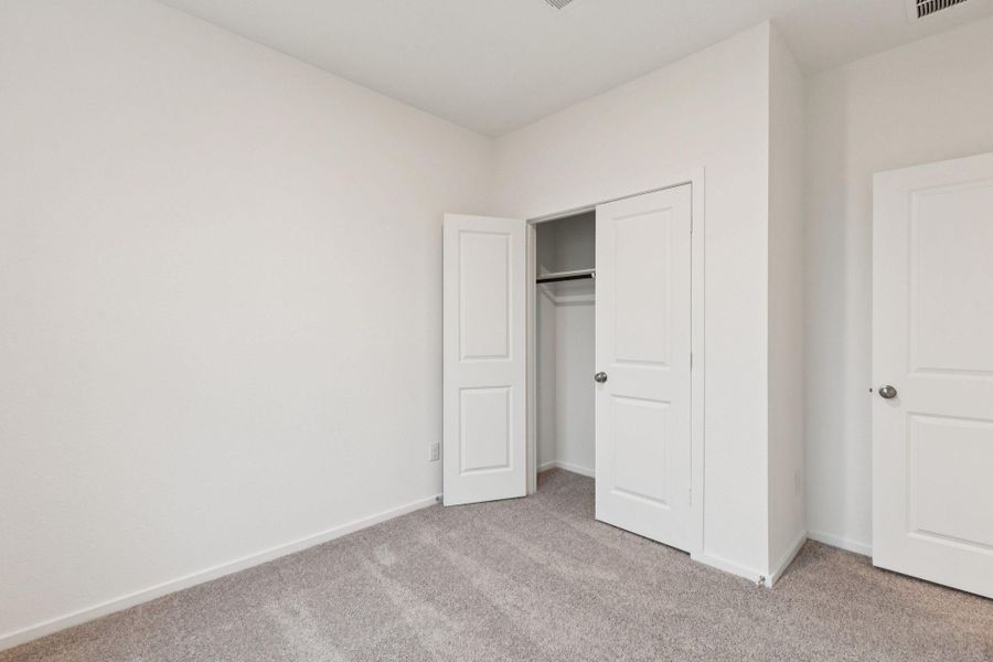 Spacious, unfurnished interior of a new home in Montgomery Bend, Montgomery (Image 33).