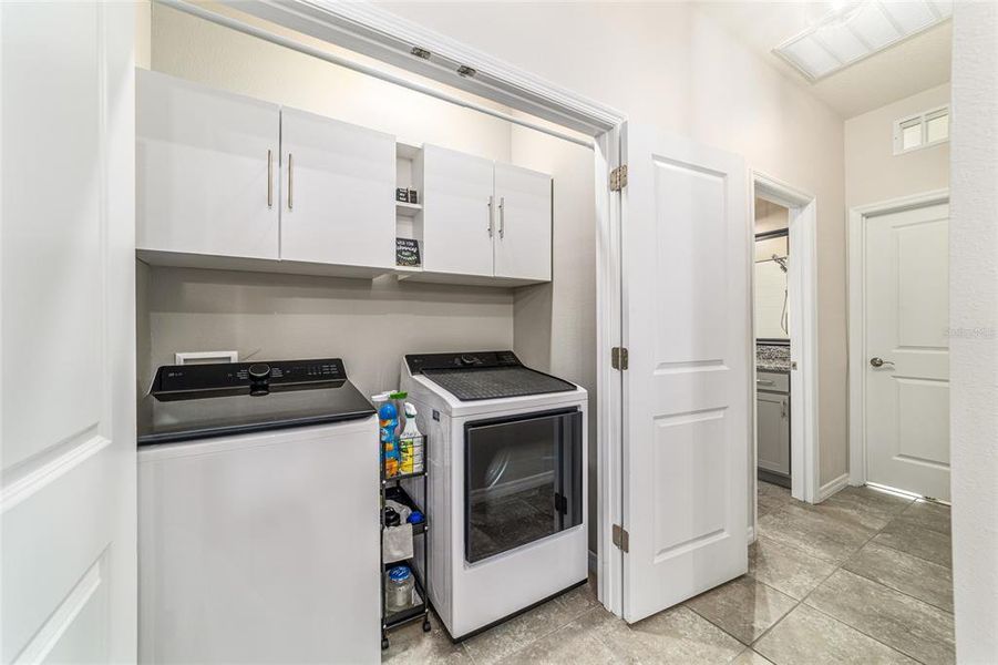Furnished interior view inside a new home in , Ocala (Image 43).