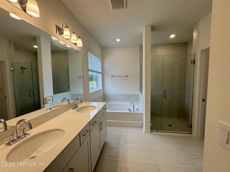 Furnished interior view inside a new home in , Green Cove Springs (Image 5).