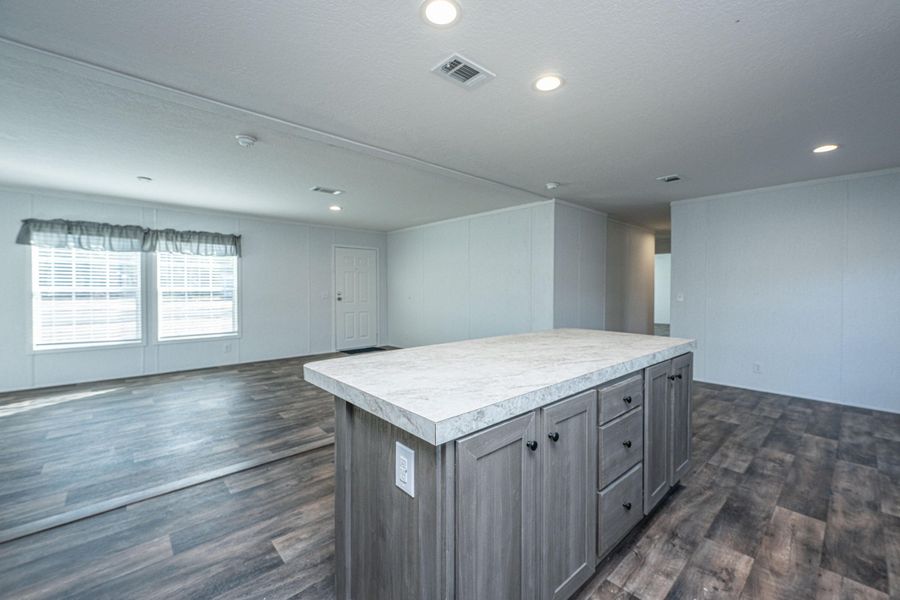 Spacious, unfurnished interior of a new home in , Pinopolis (Image 36).