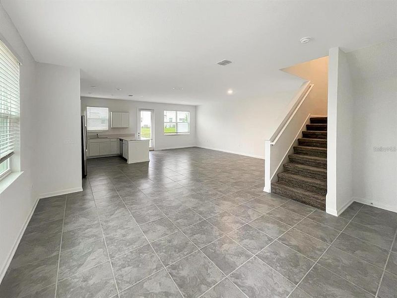 Spacious, unfurnished interior of a new home in , Davenport (Image 15).