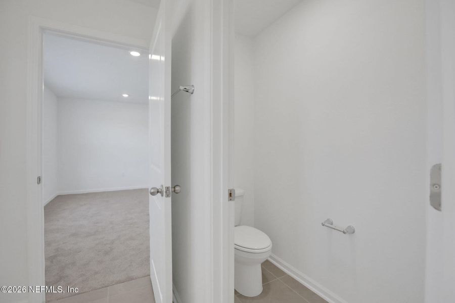 Spacious, unfurnished interior of a new home in Amberly, Green Cove Springs (Image 46).