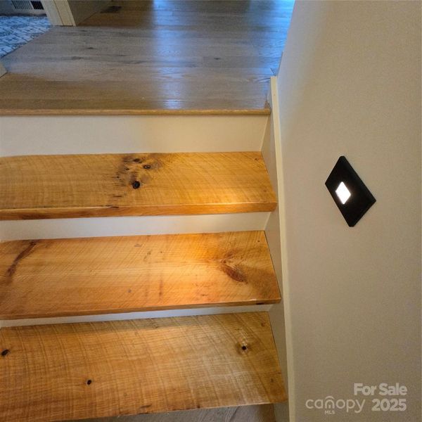 Image 48 of a home in .