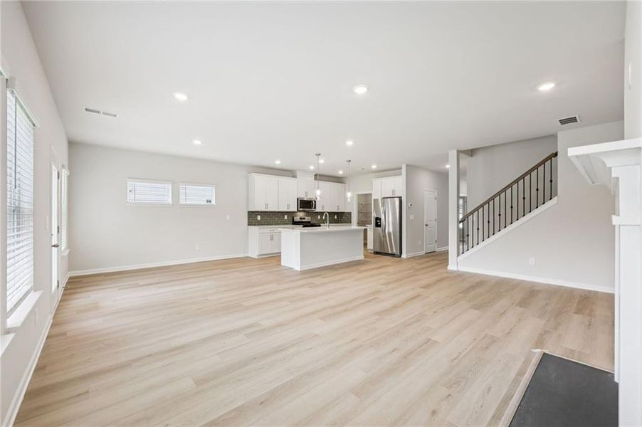 Spacious, unfurnished interior of a new home in Westmont Preserve, Powder Springs (Image 63).