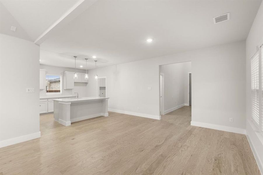 Spacious, unfurnished interior of a new home in Solterra, Mesquite (Image 36). Spacious, unfurnished interior of a new home in Solterra, Mesquite (Image 36).