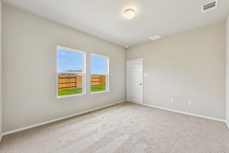 Spacious, unfurnished interior of a new home in Cascade, Liberty Hill (Image 20).