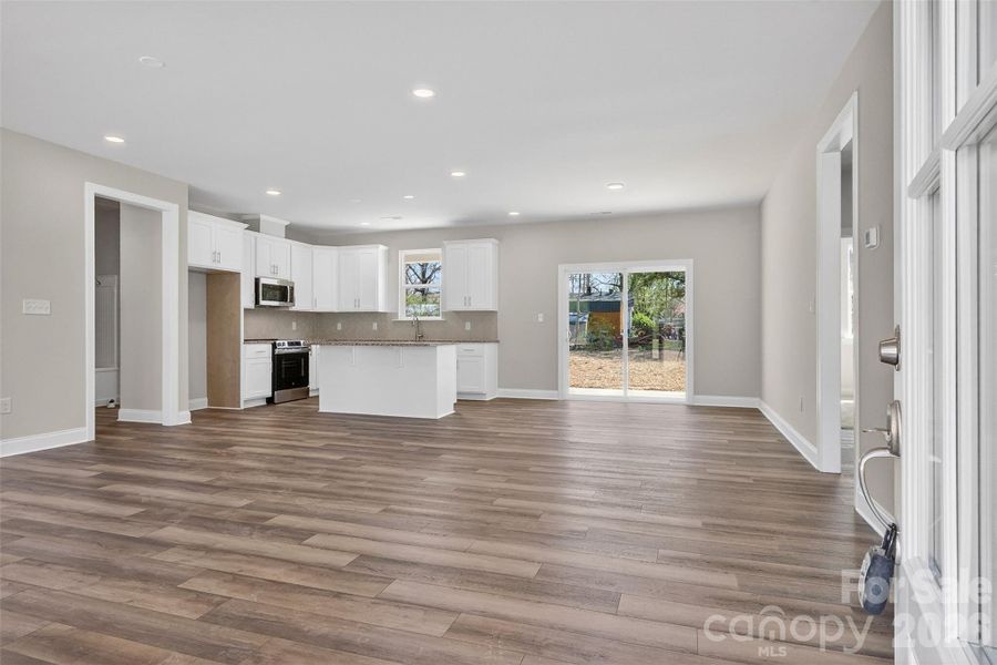 Spacious, unfurnished interior of a new home in , Statesville (Image 20).