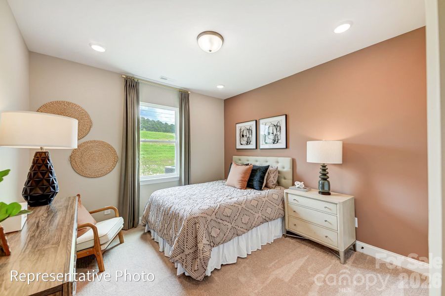 Example of guest bedroom on the main