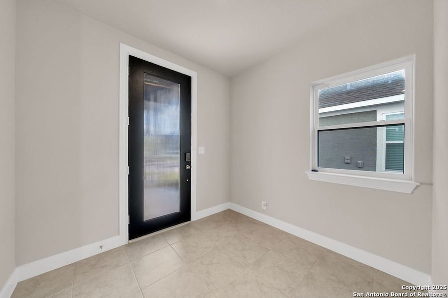 Spacious, unfurnished interior of a new home in Stillwater Ranch, San Antonio (Image 19). Spacious, unfurnished interior of a new home in Stillwater Ranch, San Antonio (Image 19).