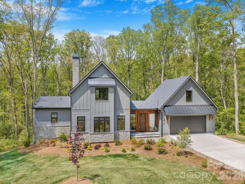 Stunning New Construction in Highly Desirable Clearview Community Stunning New Construction in Highly Desirable Clearview Community