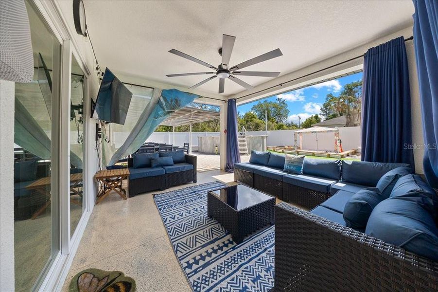 Exterior details and patio area of a home in , Ocala (Image 34).