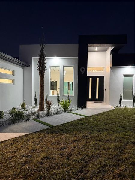 Exterior details and patio area of a home in , Palm Coast (Image 32).