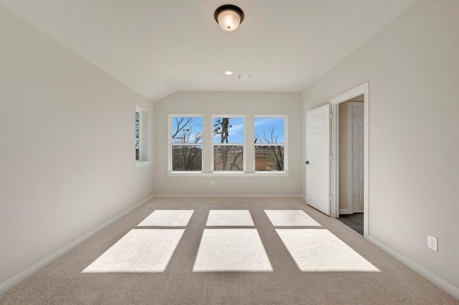 Spacious, unfurnished interior of a new home in Painted Tree Woodland West – Cottages, McKinney (Image 24).