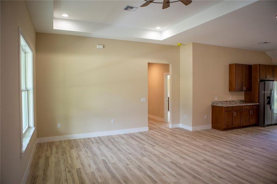 Spacious, unfurnished interior of a new home in , Citrus Springs (Image 17).