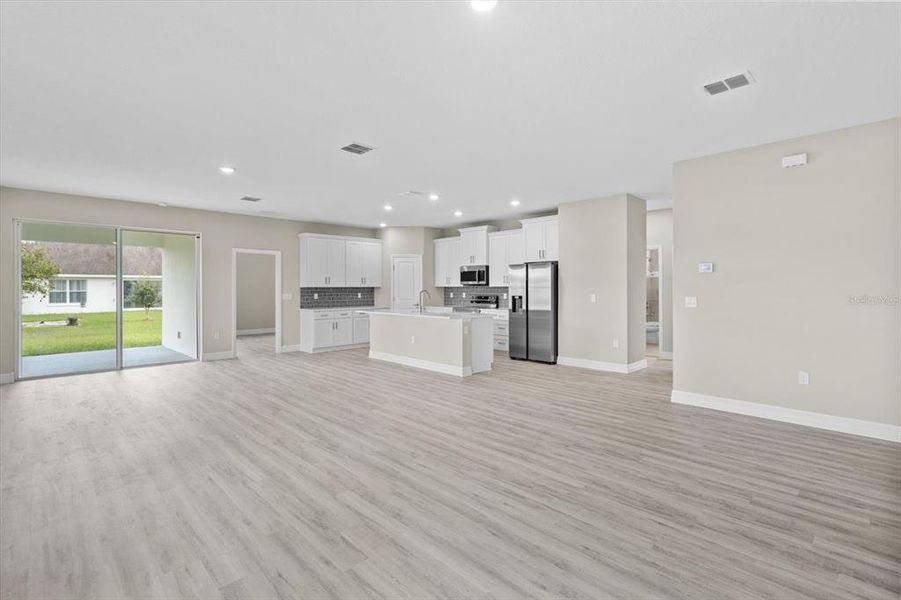 Spacious, unfurnished interior of a new home in , Ocala (Image 37).