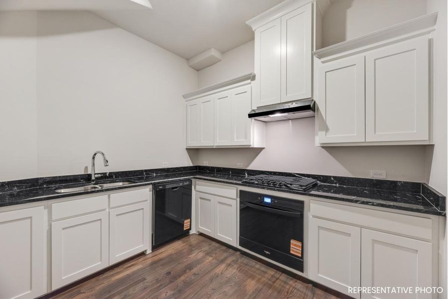 Representative furnished interior of a home built from the Hampton III by Grand Homes in Whitestone Estates, Parker (Image 10).