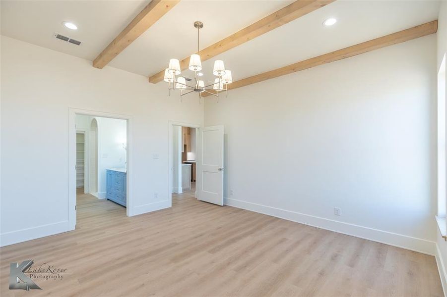 Spacious, unfurnished interior of a new home in , Abilene (Image 34).