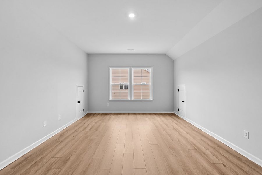 Spacious, unfurnished interior of a new home in Lilah Grove, Summerfield (Image 33).