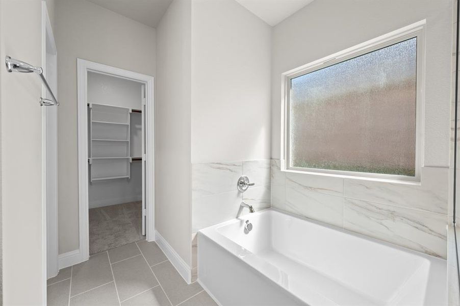 6933 Freight Train- Bedroom-2