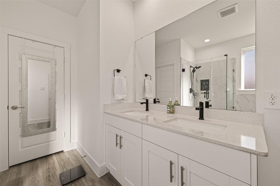 Furnished interior view inside a new home in , Fulshear (Image 37). Furnished interior view inside a new home in , Fulshear (Image 37).