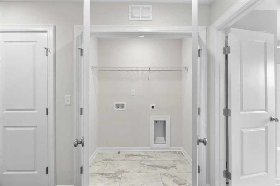 Spacious, unfurnished interior of a new home in Windsor, North Augusta (Image 24).