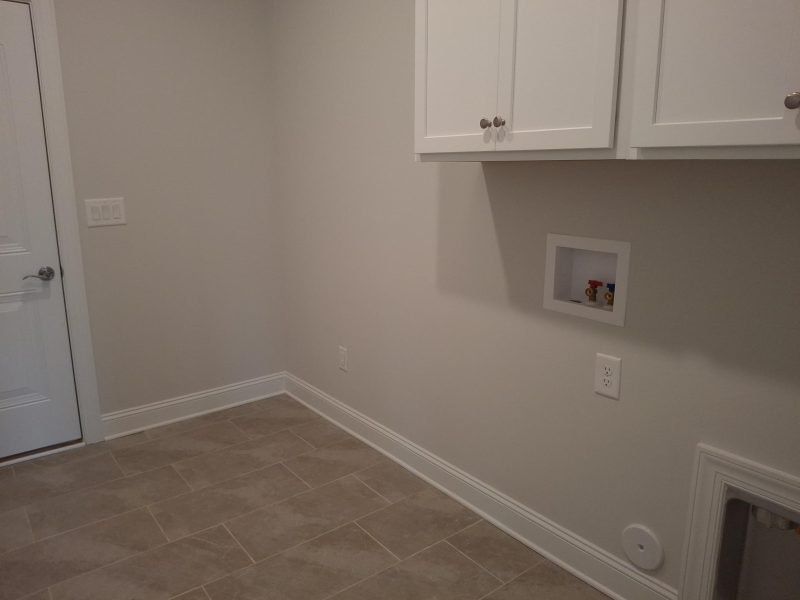 Spacious, unfurnished interior of a new home in Weybridge, Burlington (Image 37).