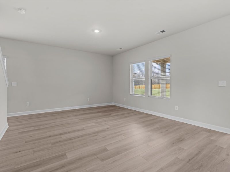 Spacious, unfurnished interior of a new home in Cedar Shoals – Heritage Collection, Piedmont (Image 13).