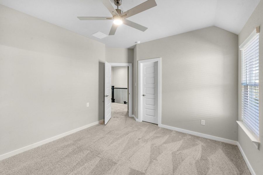 Spacious, unfurnished interior of a new home in Briarwood Crossing, Rosenberg (Image 42).