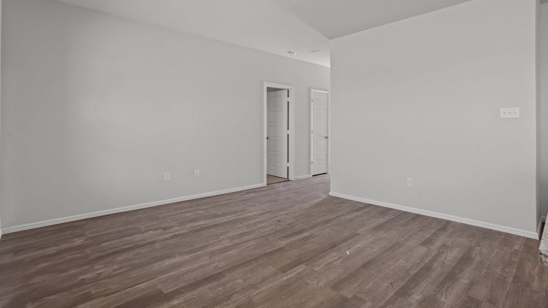 Representative unfurnished interior of a home built from the ZAVALLA by D.R. Horton in Faculty Row, Abilene (Image 16).