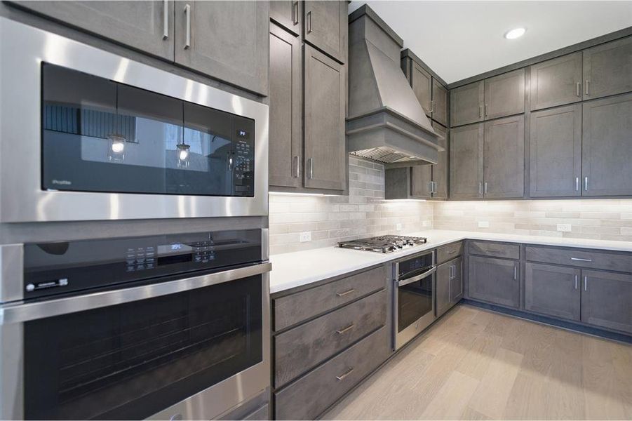 Furnished interior view inside a new home in Sonoma Verde, Rockwall (Image 11). Furnished interior view inside a new home in Sonoma Verde, Rockwall (Image 11).