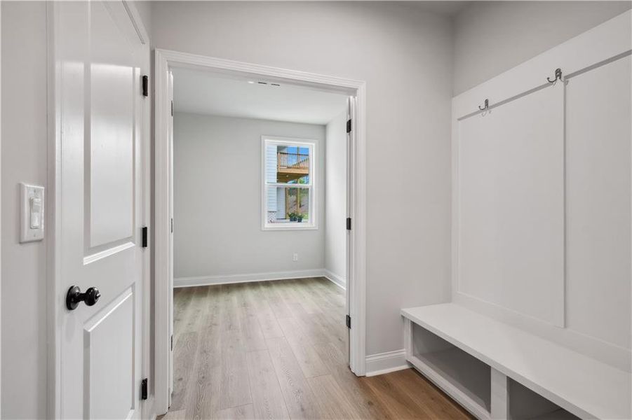 Spacious, unfurnished interior of a new home in Hillside Manor, Powder Springs (Image 15).