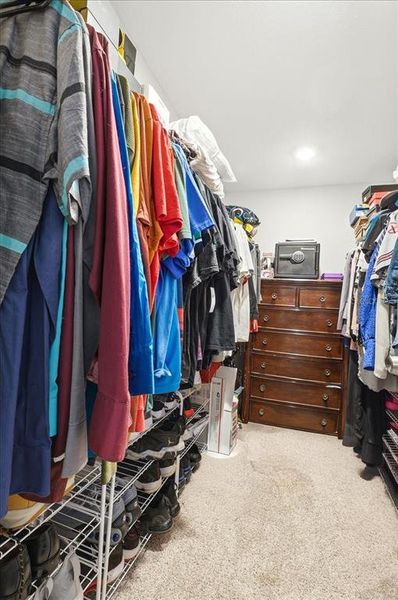 Close-up of interior finishes inside a home in , Auburndale (Image 21).