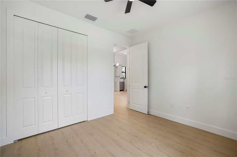 Spacious, unfurnished interior of a new home in , Port Charlotte (Image 14).