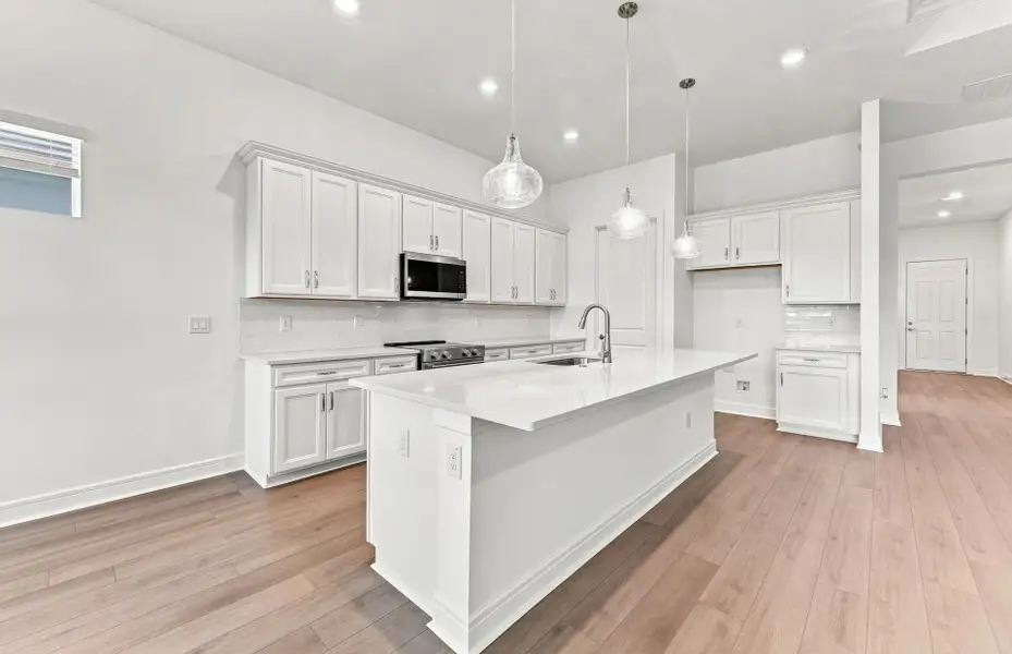 Furnished interior view inside a new home in Del Webb Stone Creek, Ocala (Image 6).