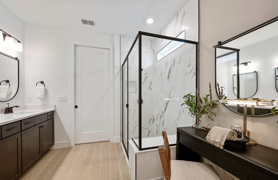 Representative furnished interior of a home built from the Mystique by Pulte Homes in Riverwood, Zephyrhills (Image 15).