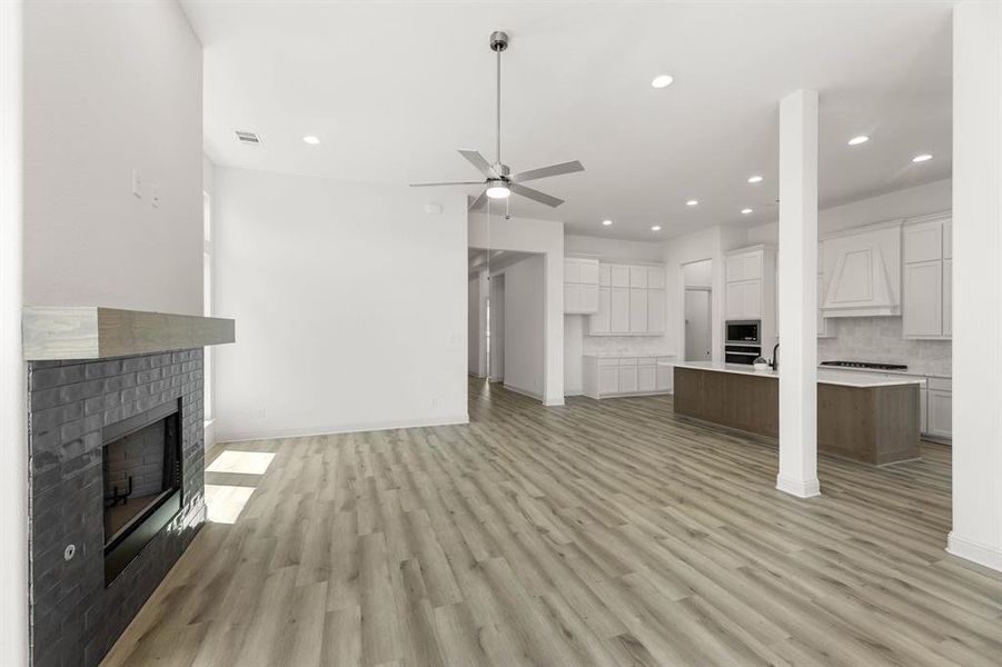 2605 Steve-Living Room-2