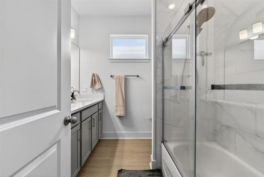 Furnished interior view inside a new home in , Winter Garden (Image 52).