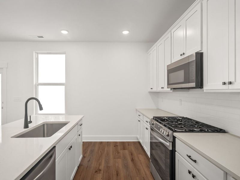 Furnished interior view inside a new home in Woods Crossing, Gallatin (Image 13).