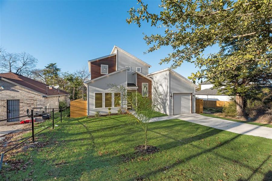 Image 27 of a home in .