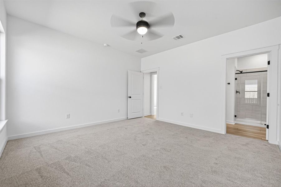 Spacious, unfurnished interior of a new home in Mostyn Springs, Magnolia (Image 28).