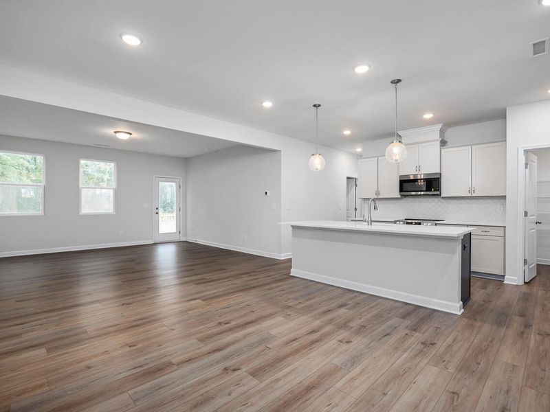 Spacious, unfurnished interior of a new home in Wellers Knoll, Lillington (Image 10). Spacious, unfurnished interior of a new home in Wellers Knoll, Lillington (Image 10).