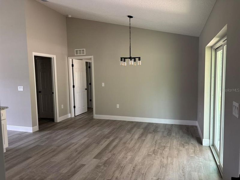 Spacious, unfurnished interior of a new home in , Dunnellon (Image 20).