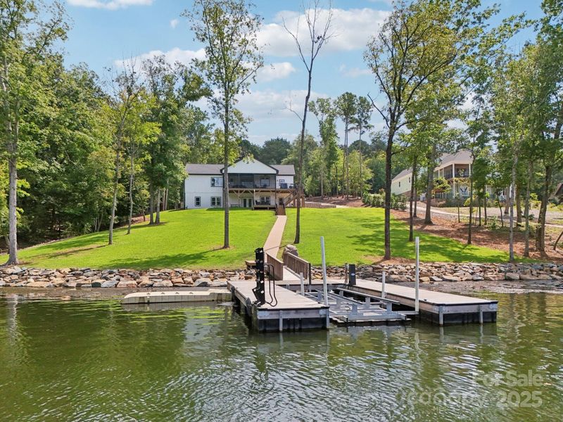 Front exterior of a new home in , New London, NC, highlighting curb appeal (Image 20). Front exterior of a new home in , New London, NC, highlighting curb appeal (Image 20).