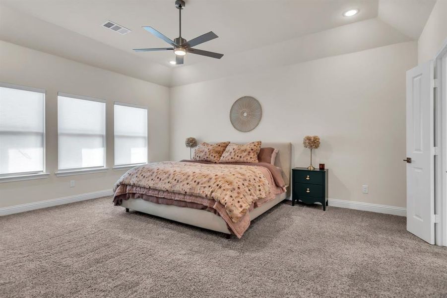 Furnished interior view inside a new home in , Fort Worth (Image 28). Furnished interior view inside a new home in , Fort Worth (Image 28).