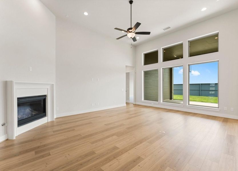 Spacious, unfurnished interior of a new home in , Fulshear (Image 13).