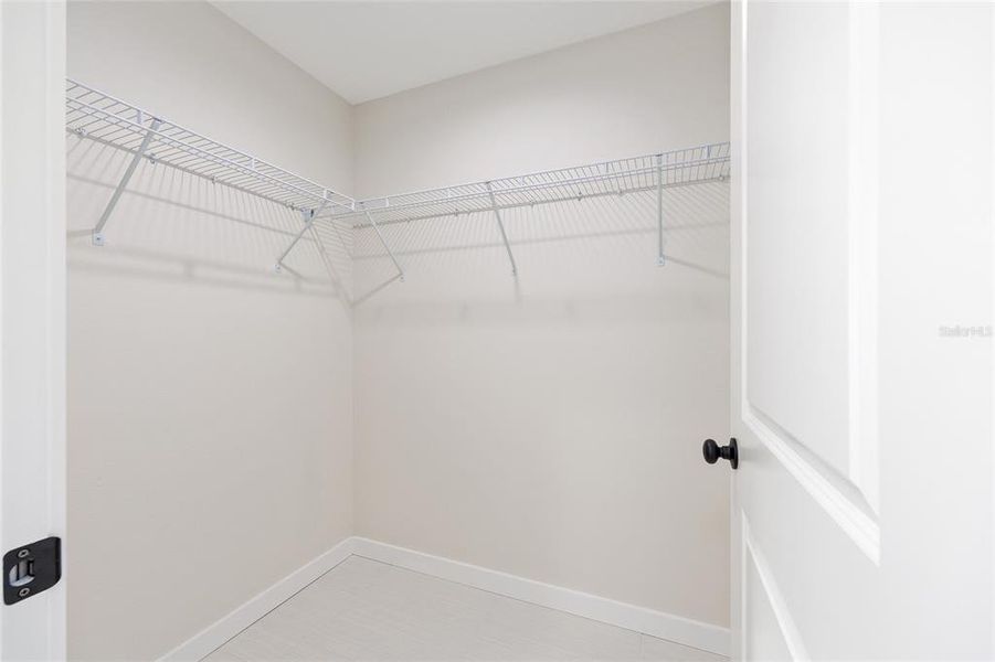 Spacious, unfurnished interior of a new home in , Dunnellon (Image 28).