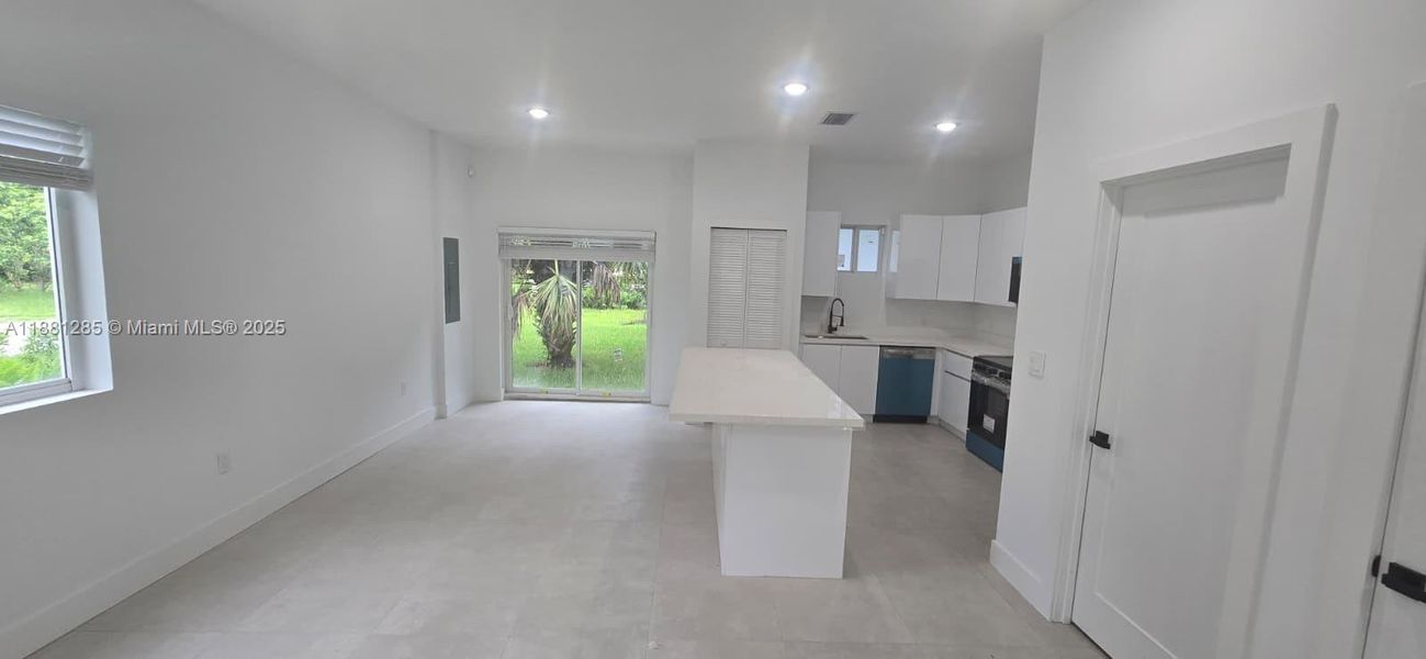 Furnished interior view inside a new home in , Pompano Beach (Image 8).
