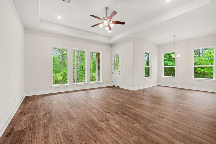Spacious, unfurnished interior of a new home in Rose Hill Estates, Willis (Image 24).
