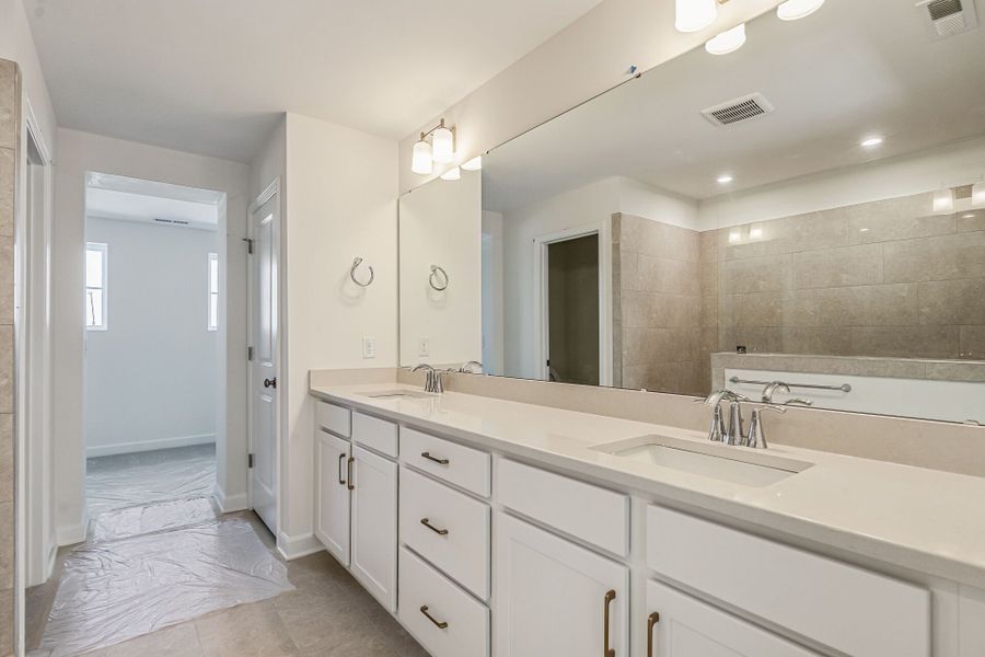 Owner's Bath Owner's Bath